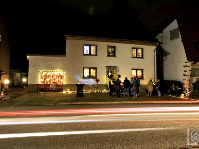 Weihnachtsfenster 13 - Illinger Stra&szlig;e