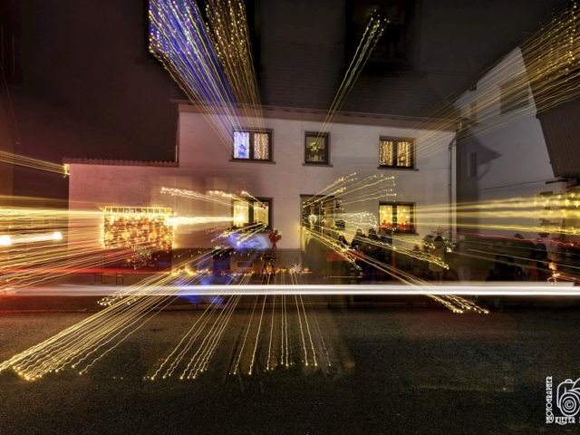 Weihnachtsfenster 13 - Illinger Stra&szlig;e