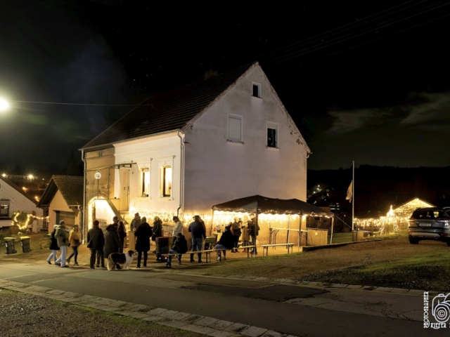 Weihnachtsfenster 15 - Butterbergstra&szlig;e