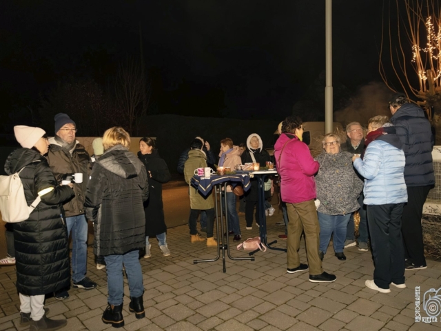 Weihnachtsfenster 16 - Illinger Stra&szlig;e