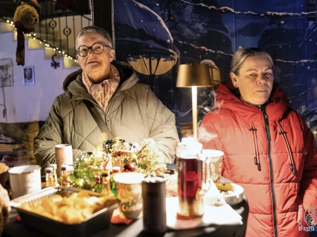 Weihnachtsfenster 17 - Heinrichstra&szlig;e
