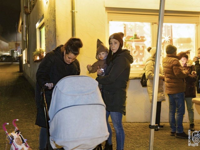 Weihnachtsfenster 19 - Lebacher Stra&szlig;e