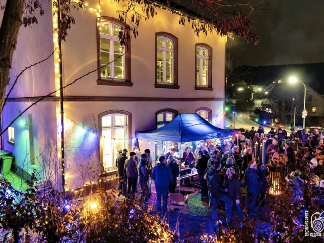 Weihnachtsfenster 20 - Alt School