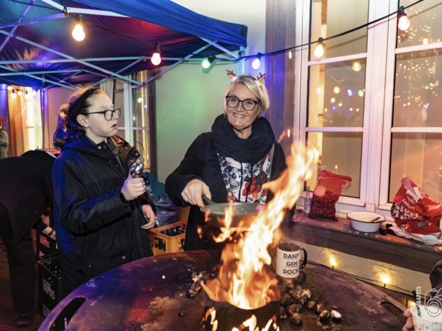 Weihnachtsfenster 20 - Alt School